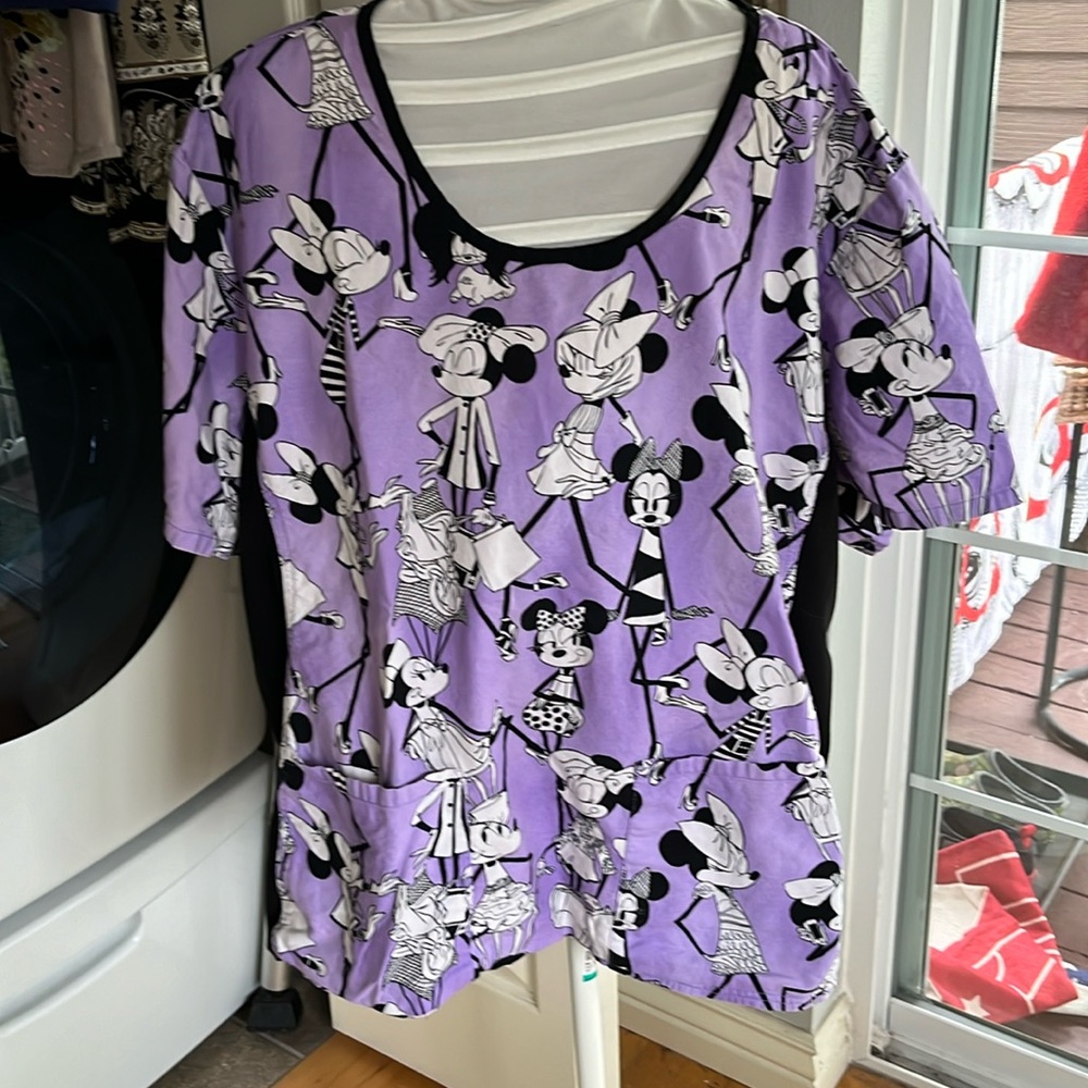 Women’s Disney Minnie Mouse Scrub Top